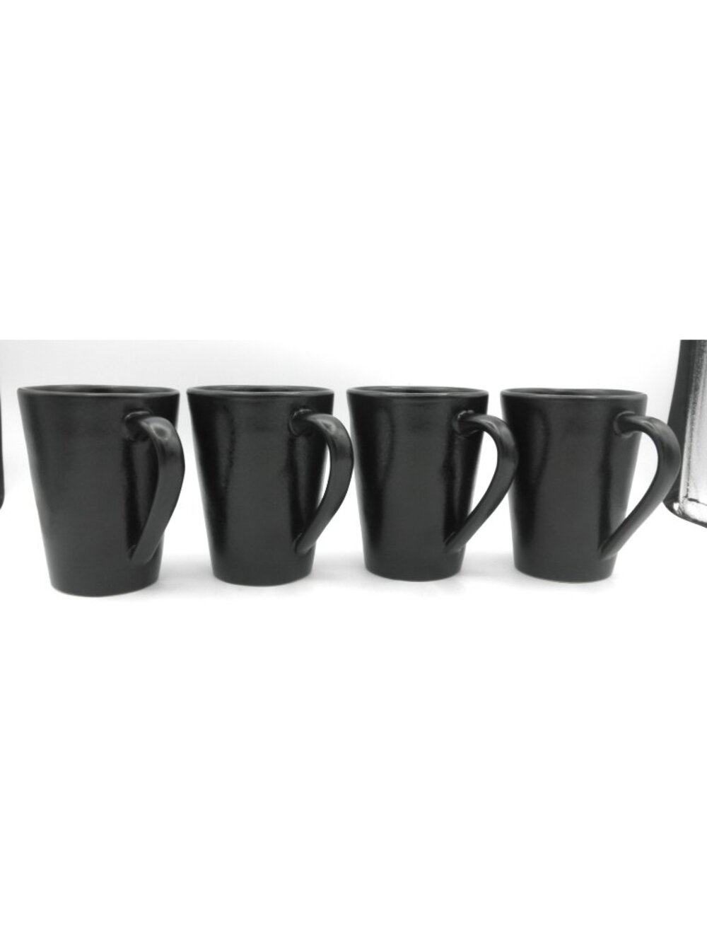 DOMO Onyx by Crate & Barrel Mug Set of 4 Pattern: CBLDOMO Excellent!